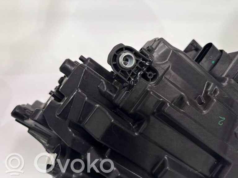 c340dc8f3e93d8ee7ebb18e818de3be2-bac370c04ddfef2eed2b85478e2aa27a_headlight_headlamp