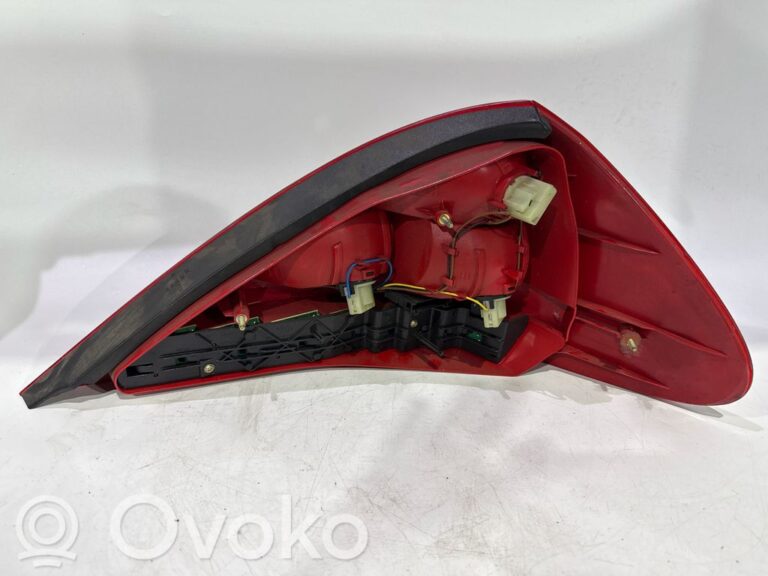 c4f281612b57102ee39be680070fcbd0-caeaf716c2dac58b3b094e47b4176dcb_rear_tail_lights