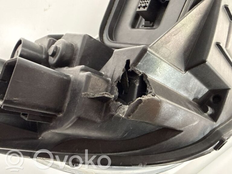 c9470f202db91d085ea3edbd6cabb741-6fccc09eef8413978d640902ca2c2f01_headlight_headlamp