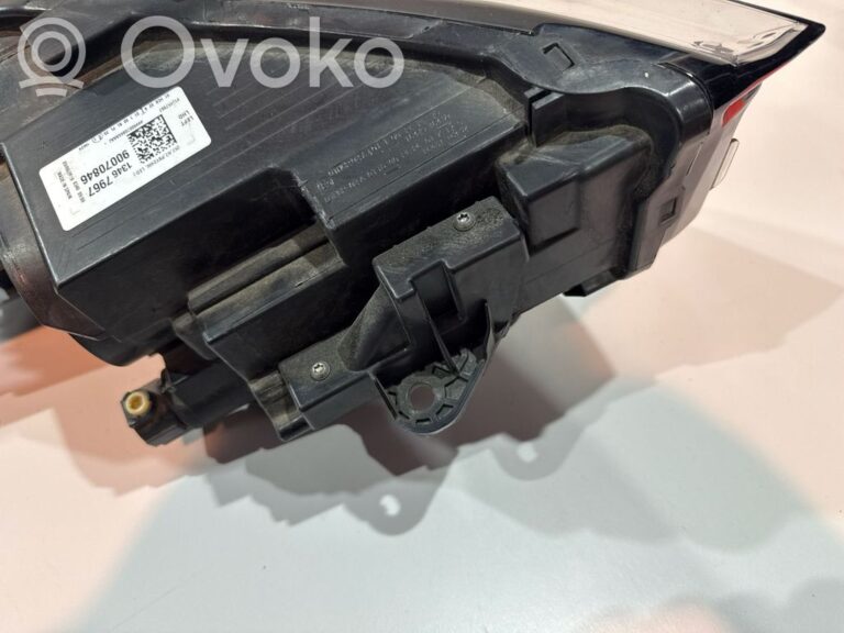 d38b2192aecd6695a25e3c2f9237d6d4-f741bc4733f4f530851bdb27e0c6c25a_headlight_headlamp