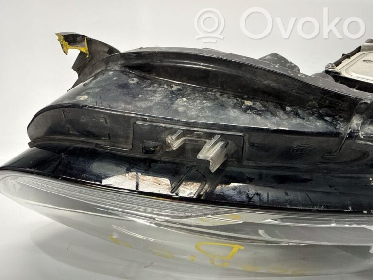 d84b7c37b1847145f9a0508d6a186af5-1242a63767583d31642cc580020b1731_headlight_headlamp