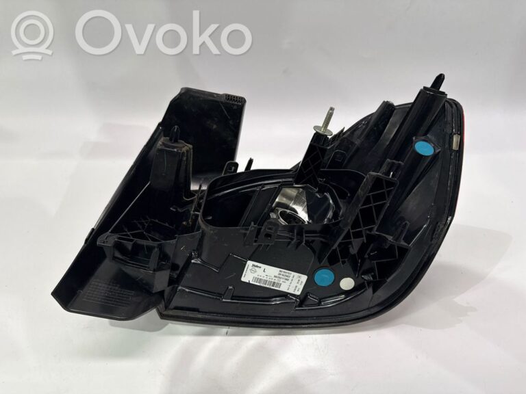 d93d7aab2f6c07184febcb920769e1de-2a23d7a969319df9cf9f9a4afc1cb829_rear_tail_lights