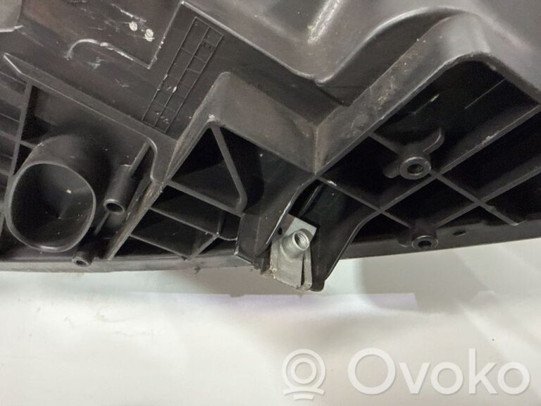 dff4cf2defd2422e35082d9a340abdf7-15e070af5478c77f518855a422fcd541_headlight_headlamp
