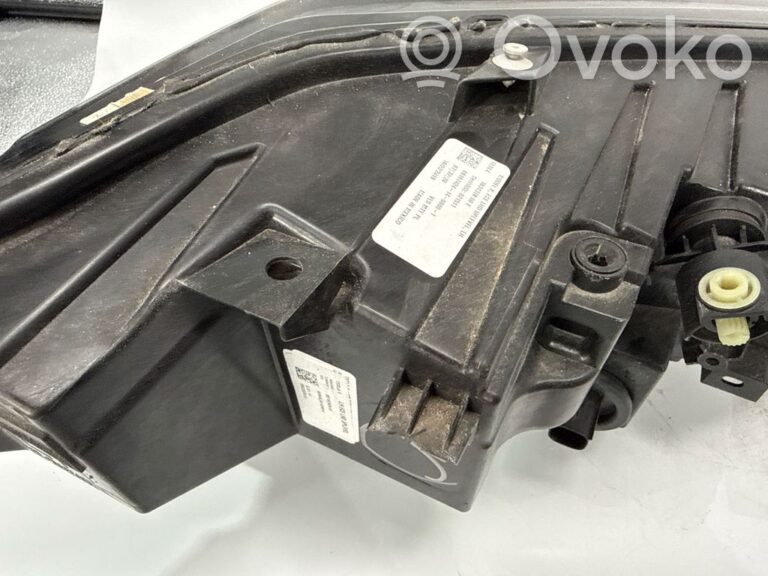 e1d504c0ea00f7d2bc4ac2ecf93bae32-fb072e1e2d0f40a9a944d25d34ead3c0_headlight_headlamp