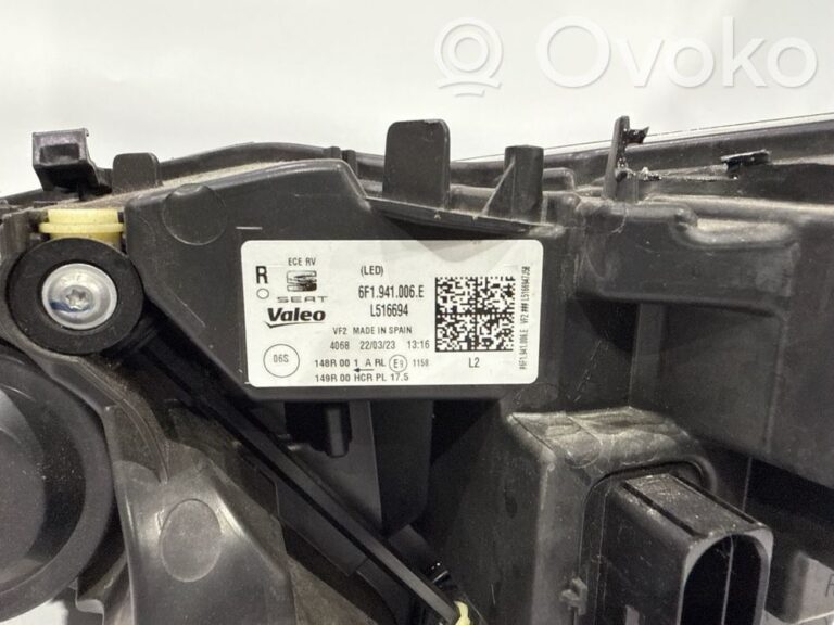 ee5bd202c6730e3dfad9165b1369f4c3-e7439ca39f13e348d212a6d31acb39fd_headlight_headlamp