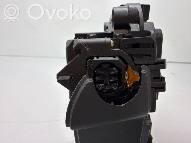 fbee1488f27d55ca78fac3b0ac7049b9-265e68a074692328cbeb2552fa9699b1_wiper_turn_signal_indicator_stalk_switch