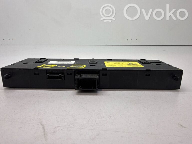 02da25479b84114e7350e1bc7f189894-b4a3488ecc498eaaa98db61e178e5bc7_seat_heating_switch