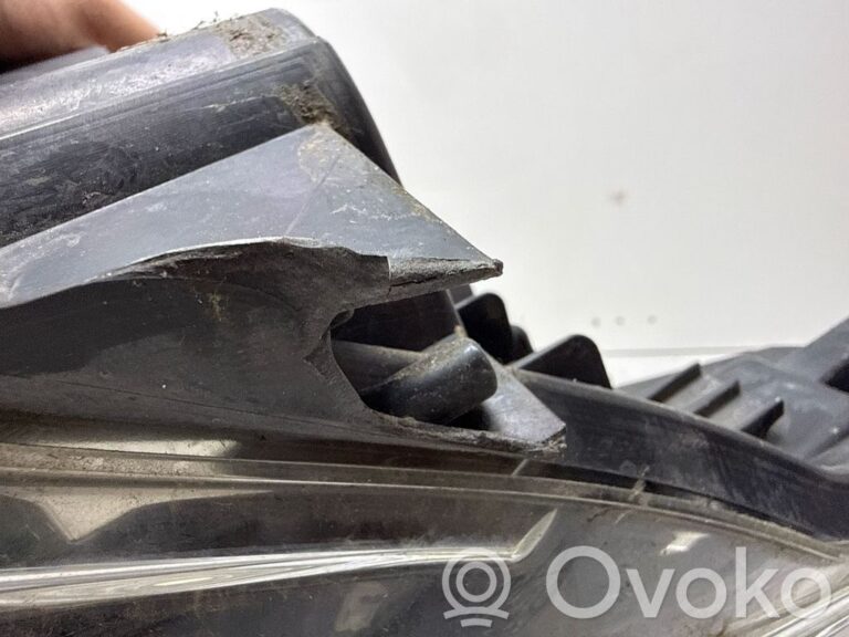 1874c3693e82617e4b65344bdafe916c-d227966fc0a04220f51d685896e1b9e4_headlight_headlamp
