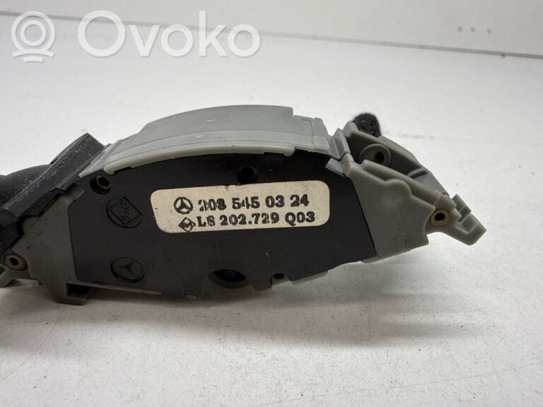 4fc7bc1b90b30f8e57ac6f53398bd461-e76874440219c24375dfa1c4726efe1b_cruise_control_switch