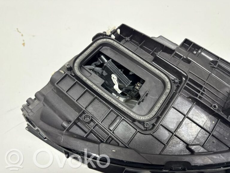 5b06030e77a60c1f29dd5d132efaf0b9-c5f86c7d1fe0dbcf2e766293a444c08c_headlight_headlamp