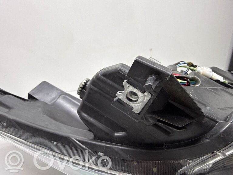 61beb10496d8fe110d967890b90f0ca6-5ff15e34f4692a26d7691bf7aa5db164_headlight_headlamp