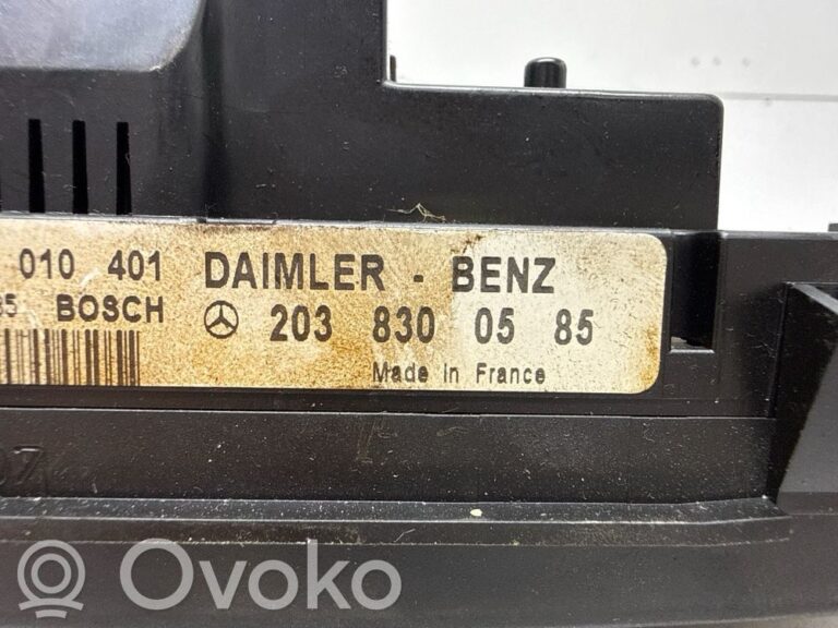 63e12d59a677dff78952339c160e36bf-98244ae43378ce64cc81c05f5c3d49b9_climate_control_unit