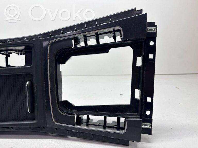 7605b4fa9878977edbee4a1a20b85da5-1f4de4fe36e48e7ae8c9407be7398606_center_console