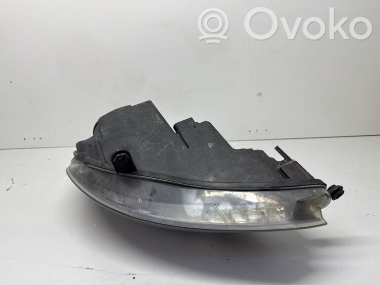 8bf3ec2a3643c9ccecc1c8d2e3d28348-97d6a767ca80fb54996a8618321b922b_headlight_headlamp