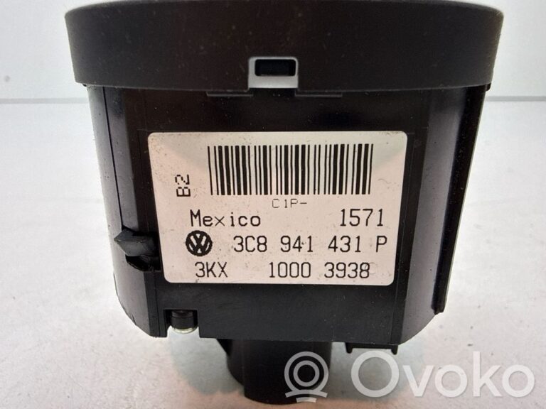 aaa72d492810458e66c614bf8e4b03bf-ed7e5cedeb7655a8dc416d9998eab190_light_switch