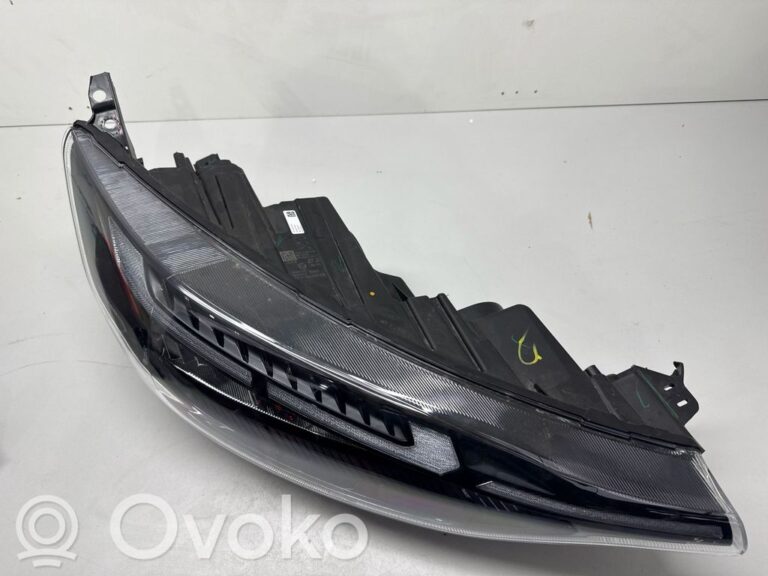 c43d0a3055fe2951871ea4899eacaf63-30ceb2d2f8f88722c6ca9981f8fb1f74_headlight_headlamp