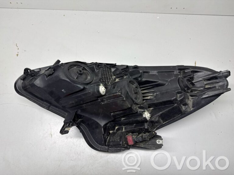 c7447f31e6f1d493b1d90ca4eb16c012-43c11ac1713feb6bcda6f9e1f3a133b9_headlight_headlamp