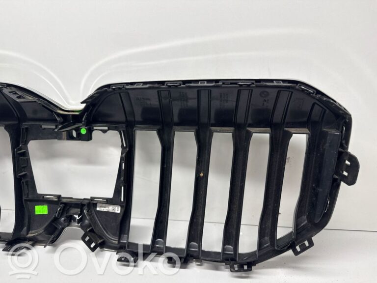 ccd5c9792dbbe314df205eb6029c493f-563a7fcc419d50f95a68437c70fce480_front_grill