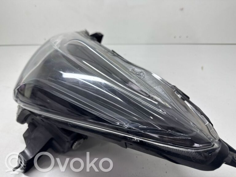 eb45264cc4c123d9b68012b64f2ff89f-c29407fb7aaa47fd4820a1eb374d9e7d_headlight_headlamp