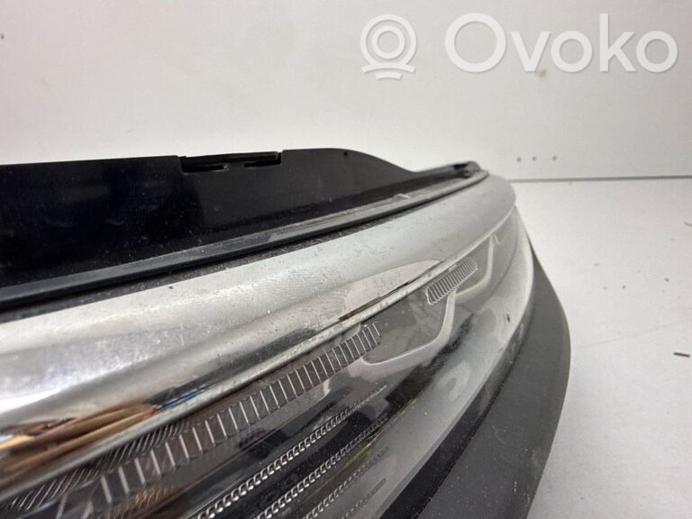 ef11e6c9433242c9e30da84755506af4-d6e34894d01af8cd7119801e35fdae3a_rear_tail_lights
