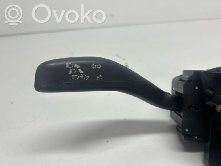 0f704bf783fc7b6040f6b88388eeeb9a-9429e734d17245bebd0124a58d7184b6_wiper_turn_signal_indicator_stalk_switch