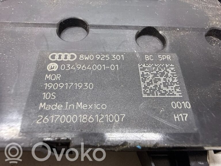 18d1539e90ce93948ad7feae7fd358b1-068f072196d9d66d56a16f101fa2eef2_a_set_of_switches