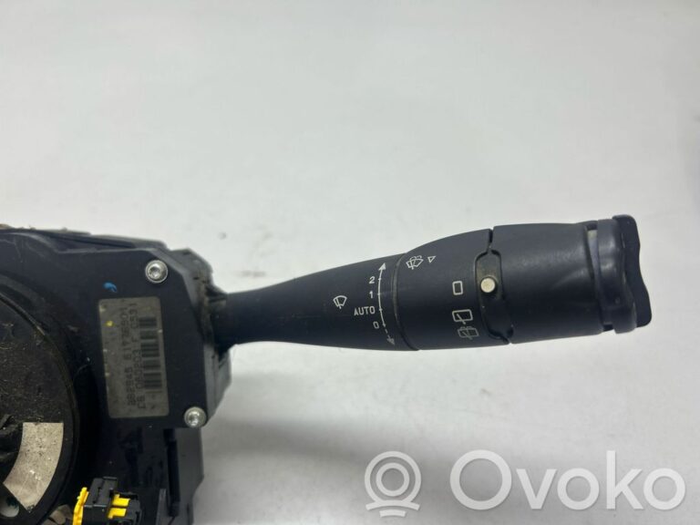 1d7868162272d3825d9268beea1d630e-1ed46634b39960ede60b2c98ea8f9971_light_switch