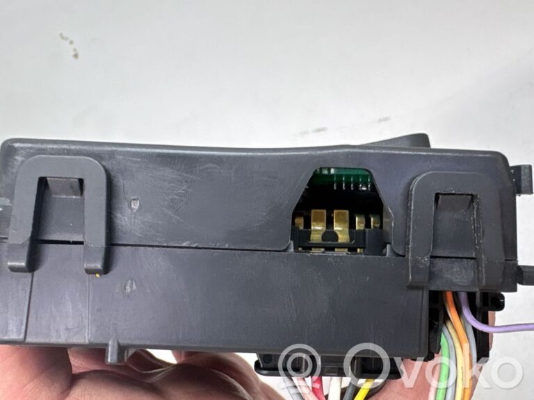 238500327ba0e587f39447aa99bc64cc-ffd1da39cd35a49e061ab9708d1099c0_wiper_control_stalk