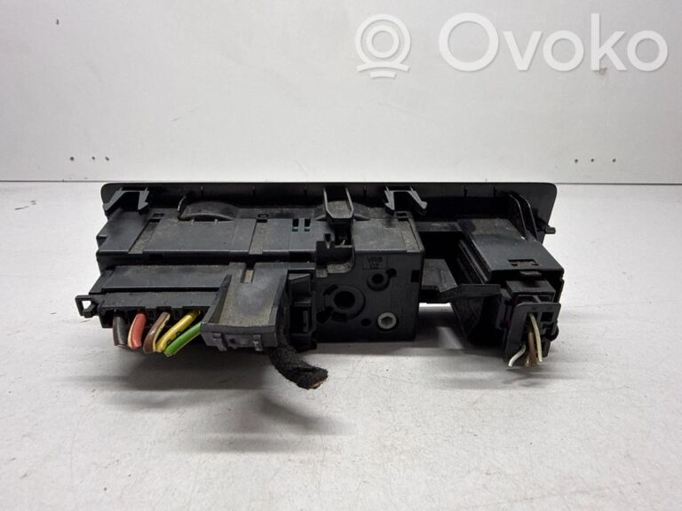 43ca11a7a0c686bb83839976270198f4-496141212ca94ad9f6225cf5dac9e58e_climate_control_unit