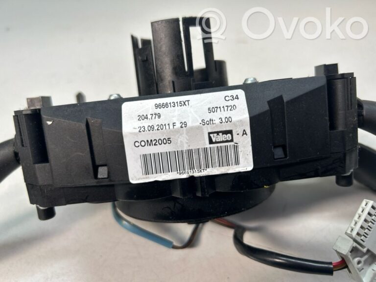 55bf471d61539cfc8ed4ed87ff539e66-c2f4f732c9a1aa1fee9d337820ea304d_other_switches_knobs_shifts