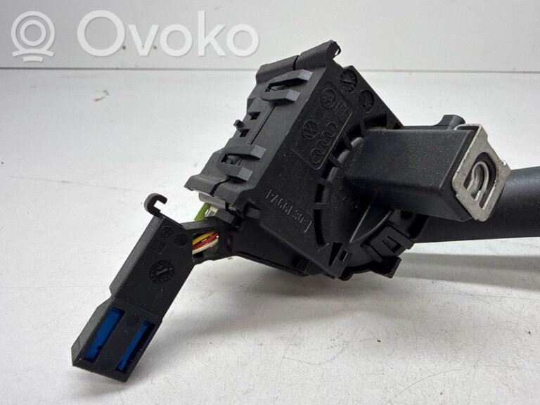 770e0da2f785bf9ff7ed0bf312452a71-4e09691f0c56a603159fc383ec621910_wiper_control_stalk