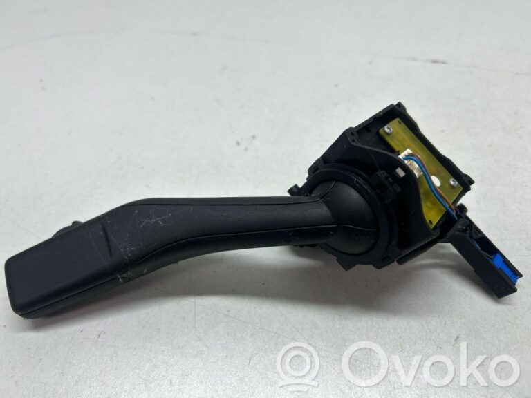 7809d2ce695034db38cf49f6fd69a642-7891783ddc67763ec44dfd79cbd07a25_wiper_control_stalk