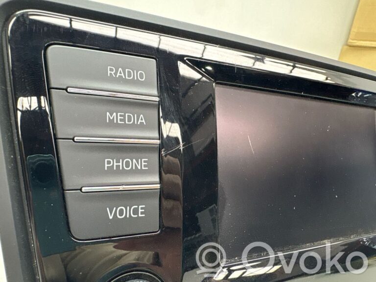 80f4660c6cb913588572cc8733212bd5-b368a777c653ea0c079012581864661d_radio_cd_dvd_gps_head_unit