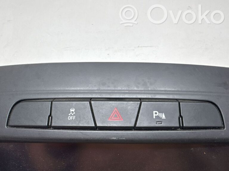 bf5eabaff0a77a93a62c8e123feb8b6c-a53542dbf645f8858da5d9569b9be3f8_climate_control_unit