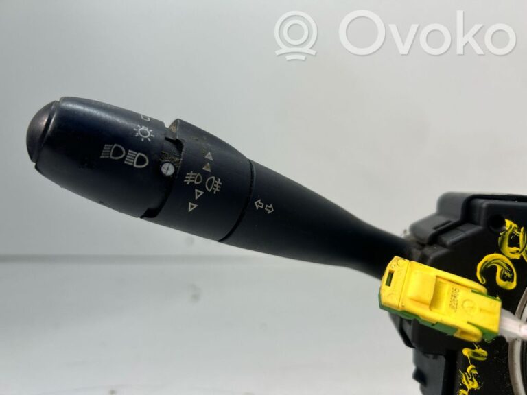 c46ae5310612e23f54e367f5714176ad-203f248caa27a647feea5e616260ba78_wiper_turn_signal_indicator_stalk_switch
