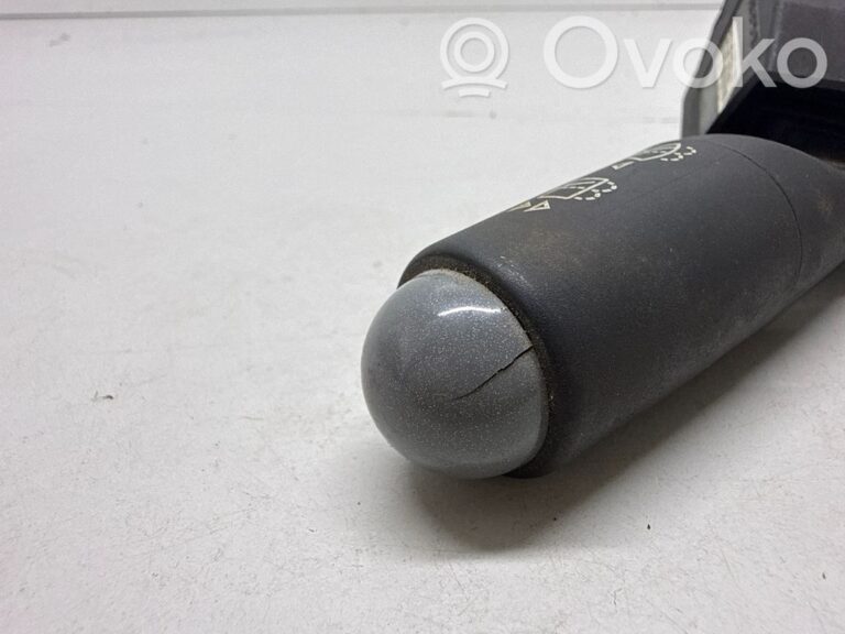 cce4138381cca30f2cd139b5f093b673-73957a5e4a394eda8f54707f91e10cad_wiper_control_stalk