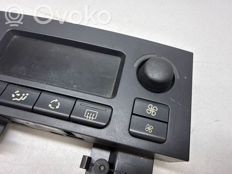 d5522308e763a3adfd5db666f46d4c1f-3f0a0d68b1d3b931863d5a1117de8196_climate_control_unit