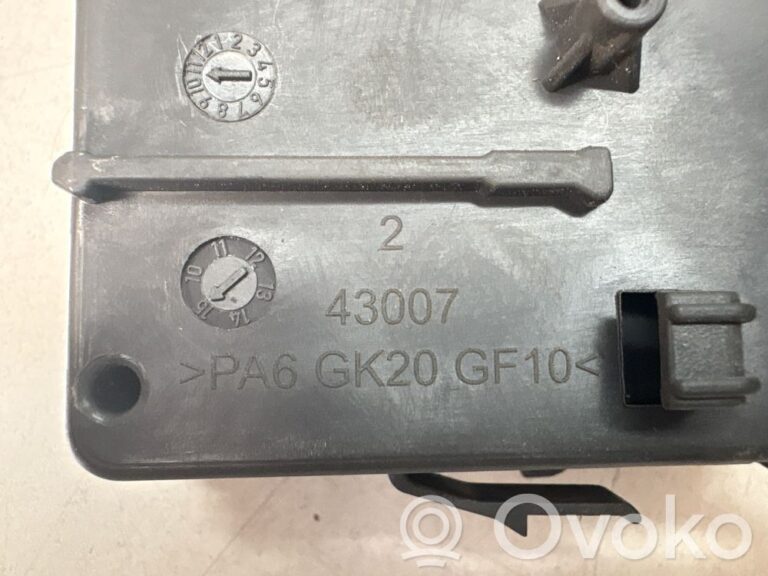 f1b52a607d48dd13e6023c9906c3d25d-89ba9fd9ff31cf5cca3a688ddd03add5_wiper_control_stalk