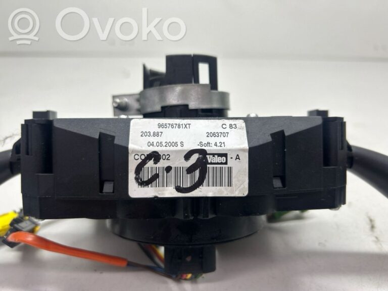 f867fa264b0d135da9a29de11bef21d0-4b6a042ce0cc910fec595b4cf74e9adf_light_switch