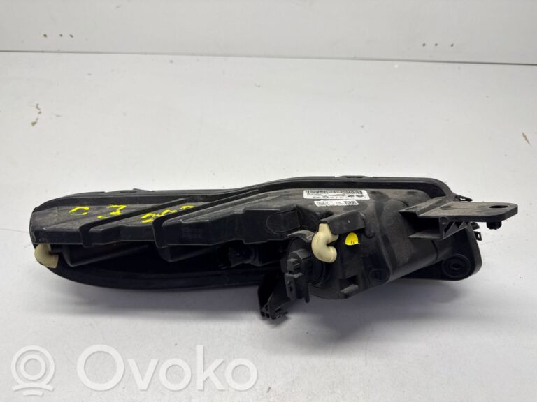 f992b2e9e5ba085a062476deea8edbae-cf72232bac882bb165043b8077f2ea36_rear_tail_lights