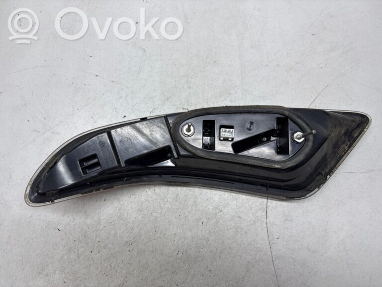 135569446b3064d7a9acce00b3324730-606dab085b9633753784787c1b8a5ef0_rear_tail_lights