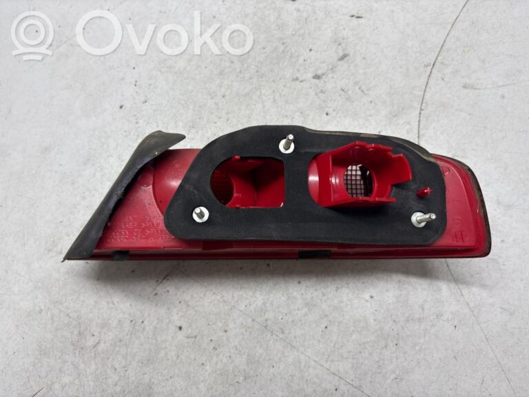 3f04c796ccded53b2f3431c776a1161f-24d735059405cf88ade41bd6cbd72104_rear_tail_lights