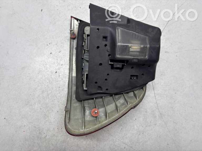 5e967b4b73d95711df6f0551a17d88ba-40c1e7da119721d6941a52fc92cd6074_rear_tail_lights
