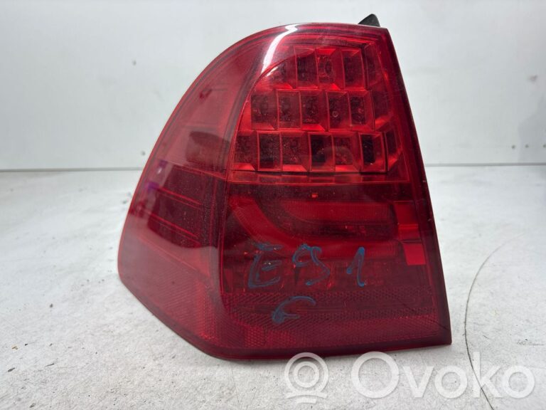 85a06f20cecebb4974daf66a7ea8868b-6bbf726d12f5c9072397254df0f91e02_rear_tail_lights