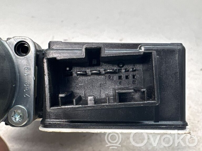 Moteur de lève-vitre de porte arrière