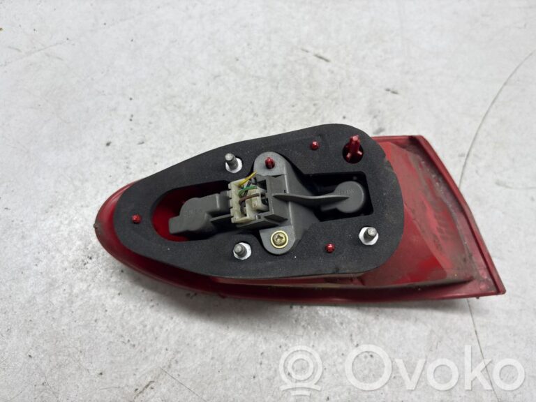 a4327d47498c99292803cc7acb67bc18-c2252d9dc889f16b5fa2ffd80d8b5164_rear_tail_lights