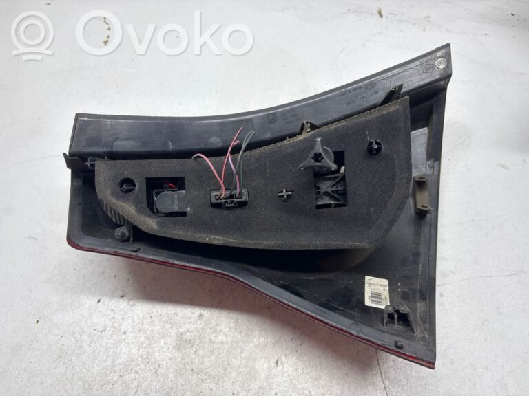be30017644a596b87ac6cff15e7e7aaa-8542723a458e5e5b4087bc7bcc19ffb5_rear_tail_lights