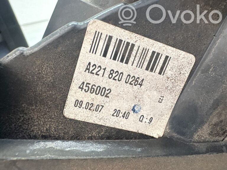 c84928ae571770135a76253a6be199ad-6d534c8f15f7d66577208fe411828849_rear_tail_lights