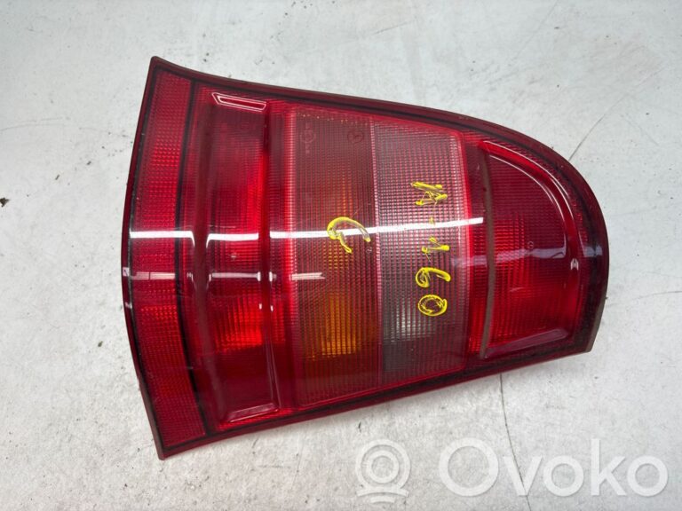 ca4b422a3066b37d2ad094843d2ea97b-a562bad019a0e8456e91d45298221201_tail_light_bulb_cover_holder