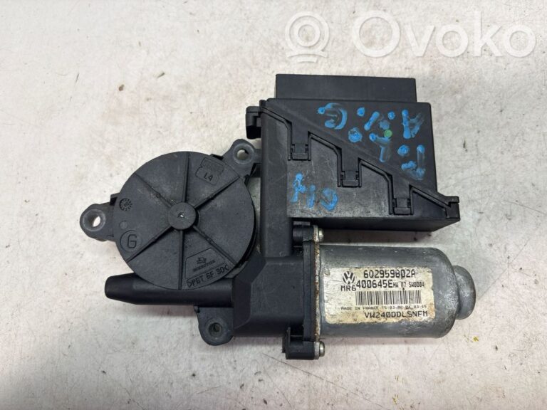 Moteur de lève-vitre de porte avant
